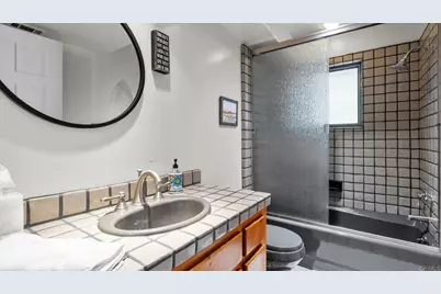 2027 Glasgow Avenue, Cardiff by the Sea, CA 92007 - Photo 19