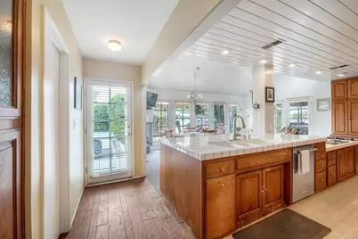 2301 Ivy Rd, Oceanside, CA 92054 - Photo 5