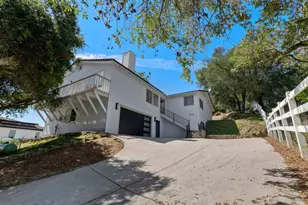 28148 Mountain Meadow Rd, Escondido, CA 92026 - Photo 3