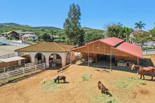 29950 Robbie Ln, Vista, CA 92084 - Photo 49