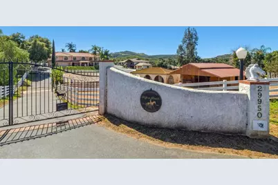 29950 Robbie Ln, Vista, CA 92084 - Photo 3