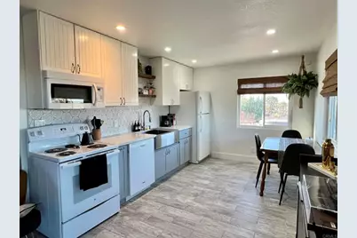 57222 Hillcrest Dr, Yucca Valley, CA 92284 - Photo 13