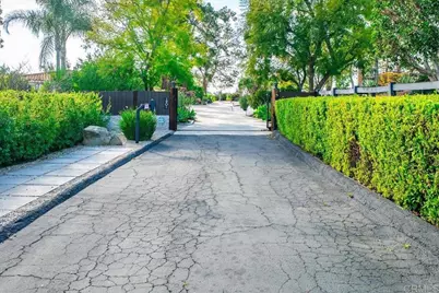 1901 Avowood Court, Fallbrook, CA 92028 - Photo 51