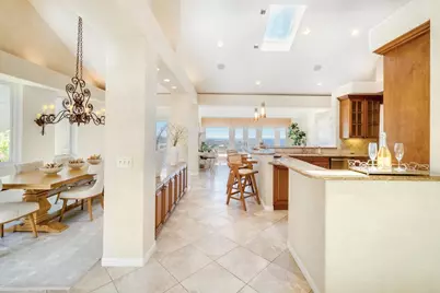 7240 Caminito Cruzada, La Jolla, CA 92037 - Photo 9