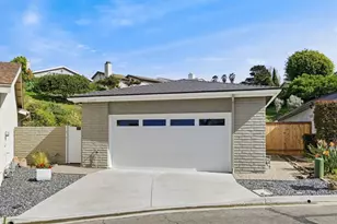 3327 Vivienda Cir, Carlsbad, CA 92009 - Photo 25