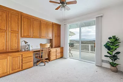 4327 Hollyhill Road, Vista, CA 92084 - Photo 21