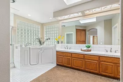 4327 Hollyhill Road, Vista, CA 92084 - Photo 29