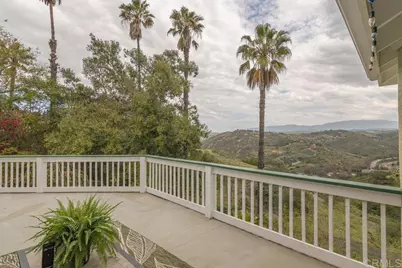 4327 Hollyhill Road, Vista, CA 92084 - Photo 23