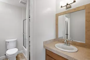 1237 Evergreen Dr, Cardiff by the Sea, CA 92007 - Photo 21