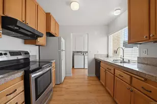 1237 Evergreen Dr, Cardiff by the Sea, CA 92007 - Photo 9