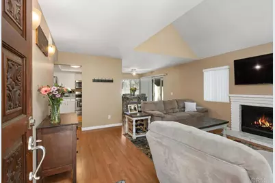 325 N Melrose Drive ##A, Vista, CA 92083 - Photo 5