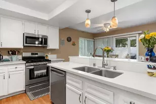 325 N Melrose Dr, Vista, CA 92083 - Photo 23