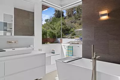 6672 Avenida Andorra, La Jolla, CA 92037 - Photo 39