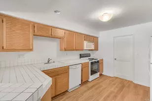 421 S Rosemary Ln, Anaheim Hills, CA 92808 - Photo 13