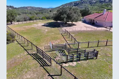 10204 Mount Olympus Valley Rd Road, Fallbrook, CA 92028 - Photo 55