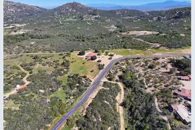10204 Mount Olympus Valley Rd Road, Fallbrook, CA 92028 - Photo 49