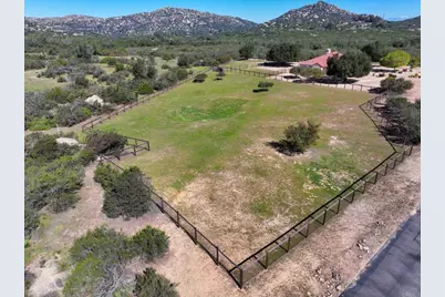 10204 Mount Olympus Valley Rd Road, Fallbrook, CA 92028 - Photo 3