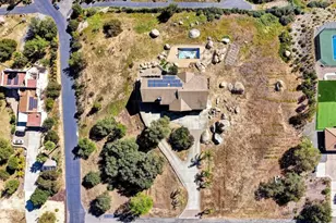 10549 Cerveza Dr, Escondido, CA 92026 - Photo 5