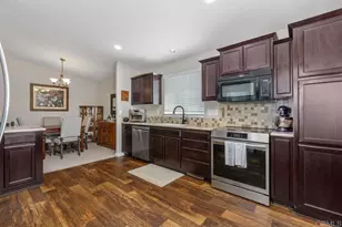 8975 Lawrence Welk Dr, Escondido, CA 92026 - Photo 21