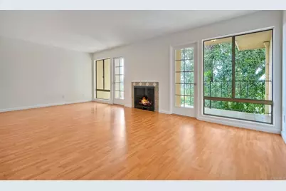 2251 Altisma Way #202, Carlsbad, CA 92009 - Photo 7