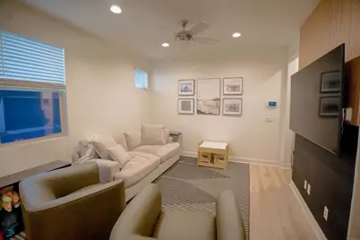 2137 Solara Lane, Vista, CA 92081 - Photo 9