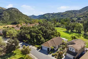 8899 Tobira Dr, Escondido, CA 92026 - Photo 39