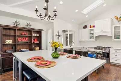 1305 Scenic Dr, Escondido, CA 92029 - Photo 17