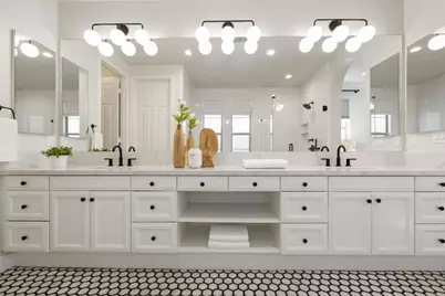 2124 Historic Decatur Rd, San Diego, CA 92106 - Photo 21