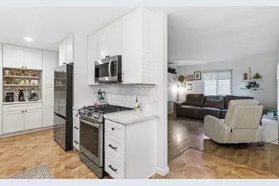 102 Magdalena Drive, Oceanside, CA 92057 - Photo 9