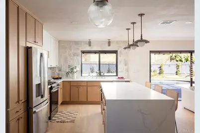 1860 Valencia Avenue, Carlsbad, CA 92008 - Photo 7