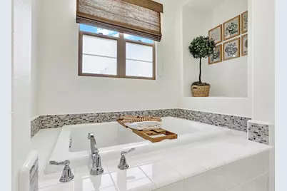 6640 Hollyleaf Court, Carlsbad, CA 92011 - Photo 23