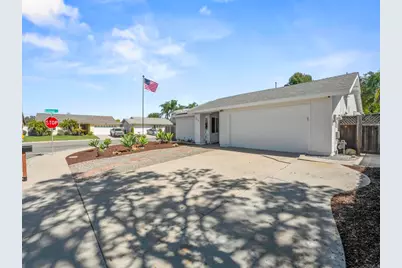 726 Fredricks Avenue, Oceanside, CA 92058 - Photo 3