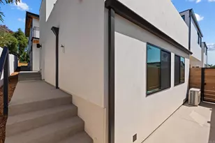 2052 Montgomery Ave, Cardiff by the Sea, CA 92007 - Photo 37