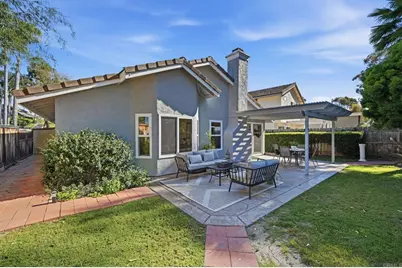 7945 Calle Madrid, Carlsbad, CA 92009 - Photo 25