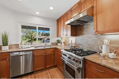 7945 Calle Madrid, Carlsbad, CA 92009 - Photo 7