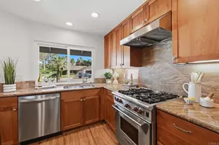 7945 Calle Madrid, Carlsbad, CA 92009 - Photo 7