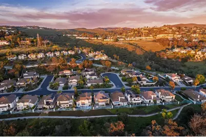 2955 Avendia Valera, Carlsbad, CA 92009 - Photo 57