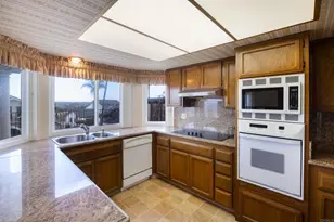 2120 Pintoresco Ct, Carlsbad, CA 92009 - Photo 7