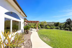 2353 Buena Creek Trail, Vista, CA 92084 - Photo 5