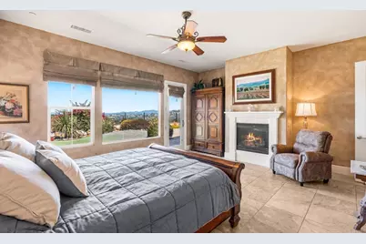 7090 Corintia Street, Carlsbad, CA 92009 - Photo 19