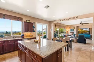 7090 Corintia St, Carlsbad, CA 92009 - Photo 9