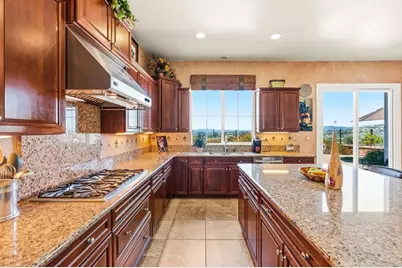 7090 Corintia Street, Carlsbad, CA 92009 - Photo 11