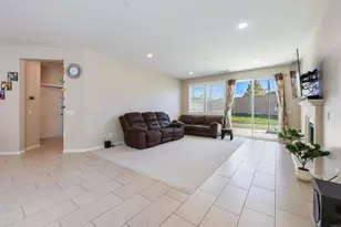 37520 River Oats Ln, Murrieta, CA 92563 - Photo 11