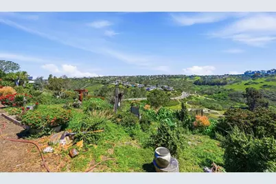 1355 Rainbow Ridge Lane, Encinitas, CA 92024 - Photo 3