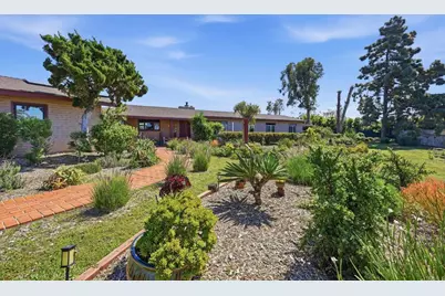 1355 Rainbow Ridge Lane, Encinitas, CA 92024 - Photo 11