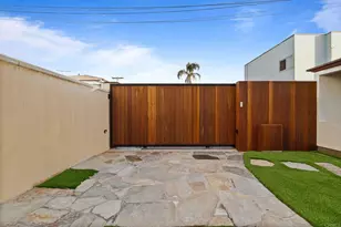 1615 Ocean Front St, San Diego, CA 92107 - Photo 49