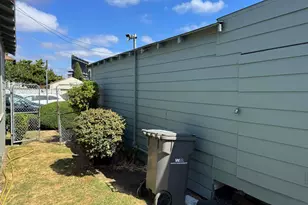 10407 10411 Pontiac St, Oakland, CA 94603 - Photo 9