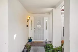 843 Santa Regina, Solana Beach, CA 92075 - Photo 3