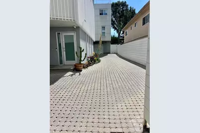 2851 N Buzz Ct, Los Angeles, CA 90039 - Photo 23