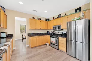 17866 Robusta Dr, Riverside, CA 92503 - Photo 15